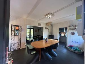 Cottage tres bien équipé avec jacuzzi