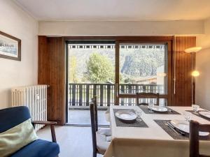 T2 spacieux 45m² pour 4 pers, centre Chamonix, parking inclus - FR-1-507-27