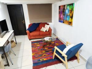 Cómodo apartamento # 4, Rio abajo cerca de la estación del metro de la Cincuentenario