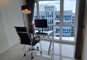 Grand Avenue Pattaya - Pool-view Suite, 55sqm