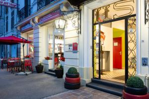 Enzo Hotels Contrexeville : photos des chambres