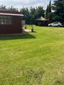 Home Way Studio Sleeps 2 with Garden