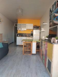 studio chambre cabine proche de tous les sites et commodités