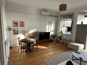 Fantastic golden horn view in Beyoglu, Cozy design