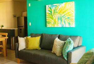 Alberca, Playa Cercana & Club de Playa opcional -Departamento E13D302