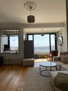 Fantastic golden horn view in Beyoglu, Cozy design