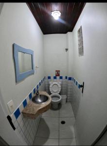 ALUGA-Se CASA CONFORTÁVEL COM PISCINA