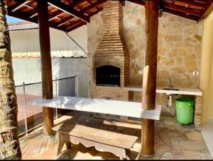 ALUGA-Se CASA CONFORTÁVEL COM PISCINA