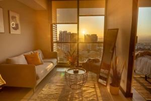 Rooftop - 18th Floor Apt City View