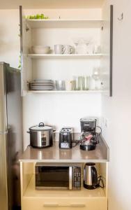 Rooftop - 18th Floor Apt City View