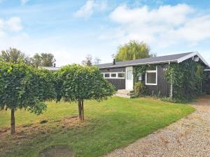 Cozy Seaside Retreat in Eno-By Traum