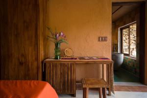 Phòng 2 Giường Đơn Nhìn Ra Khu Vườn (Twin Room with Garden View)