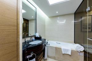 Shenzhen LANGYUE International Hotel