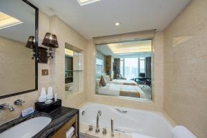 Shenzhen LANGYUE International Hotel