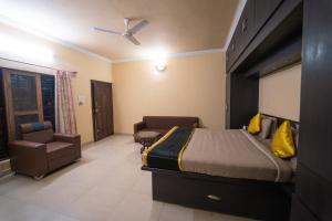 KINGMAKERS Plantation with River Stream