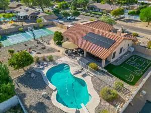 Glendale Retreat -pickleball+pool+9-hole mini golf - Arrowhead Ranch