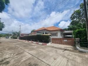 Mae Rampung Beach House Pool Villa