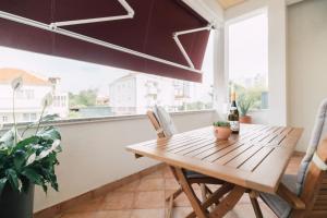 Modern Apartments with Loggia Terrace and Parking