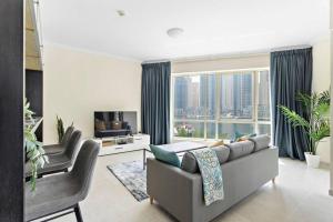 Breathtaking Marina View - Spacious Apartment