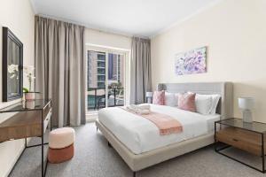 Breathtaking Marina View - Spacious Apartment