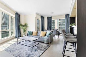 Breathtaking Marina View - Spacious Apartment