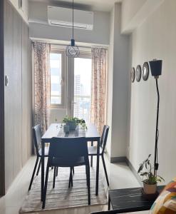 CozyCoastStay by APPLETRAVELBEYONDPH