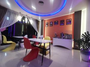 เพอร์เฟลคเพลช (Perfect Place Hotel)