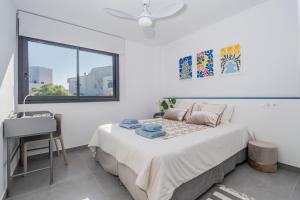 Prime Spanish Holidays - Rennes Arenal Playa Apartments