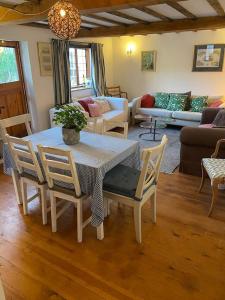 Annex at Southfields in idyllic Hampshire village