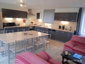 Maisons de vacances Maison Mer 10 voyageurs 4 ch : photos des chambres