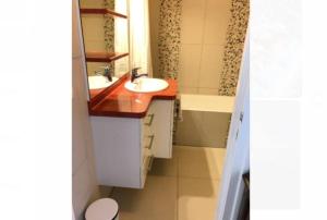 Family appartment 200 meters from the beach