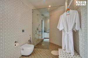 StayVista at The Earthen Boutique with Spacious Pool, Terrace, Lawn & Games