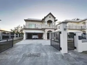 하몬에 위치한 미국식 단독주택 - Merizo