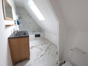 Maisons de vacances Bonheur dans le Finistere cosy jardin 2-8 pers : photos des chambres