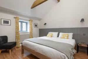 Gilliflower 1 bedroom cottage at Trethwale Barns Holiday Home