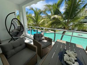 Atmospheric apartment with a beautiful view of the swimming pool