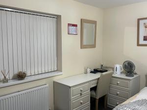 HAMS REST PLACE - Strictly Only ONE GUEST ALLOWED IN ONE ROOM A SECOND ACCOMPANYING PERSON WILL NOT BE ALLOWEDTHE PROPERTY