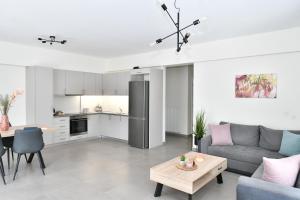 90° - Ninety Degrees