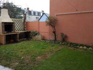 Appartements L-atelier, appart avec jardin a 100 m de la mer. : photos des chambres