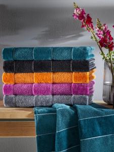 VISIT VIENNA near SCHÖNBRUNN city 2-rooms U3 U4 51a 48a WALTZ AND CASTLES