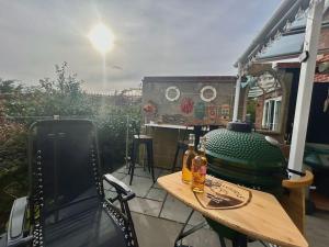 Moonsticks, Modern & Well Presented 5 Bed House