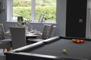 Moonsticks, Modern & Well Presented 5 Bed House