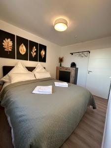 Stylish Apartment Balcony 2 BR Central