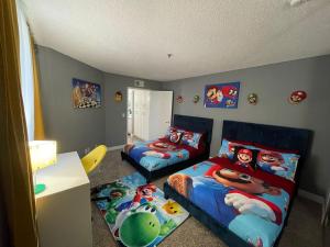 Hollywood Apartments Mario & No Themed With Pool FREE parking and WIFI