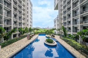 2 Side-by-Side P00L Front Condos, 6 Beds, 2 CR, 2 Kitchen at MOA