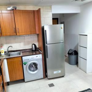Private Studio Apartment in Tecom next to Metro station