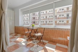 Bright Apt 50 mt from the beach