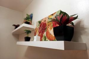 CB Homestay 2BR Unit Taguig Self-Check-In & Wi-Fi