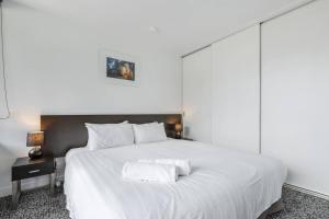 Katherine Place - Modern and Central Balcony Pad