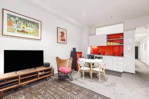 The Nook - A Prime Location to Explore Melbourne